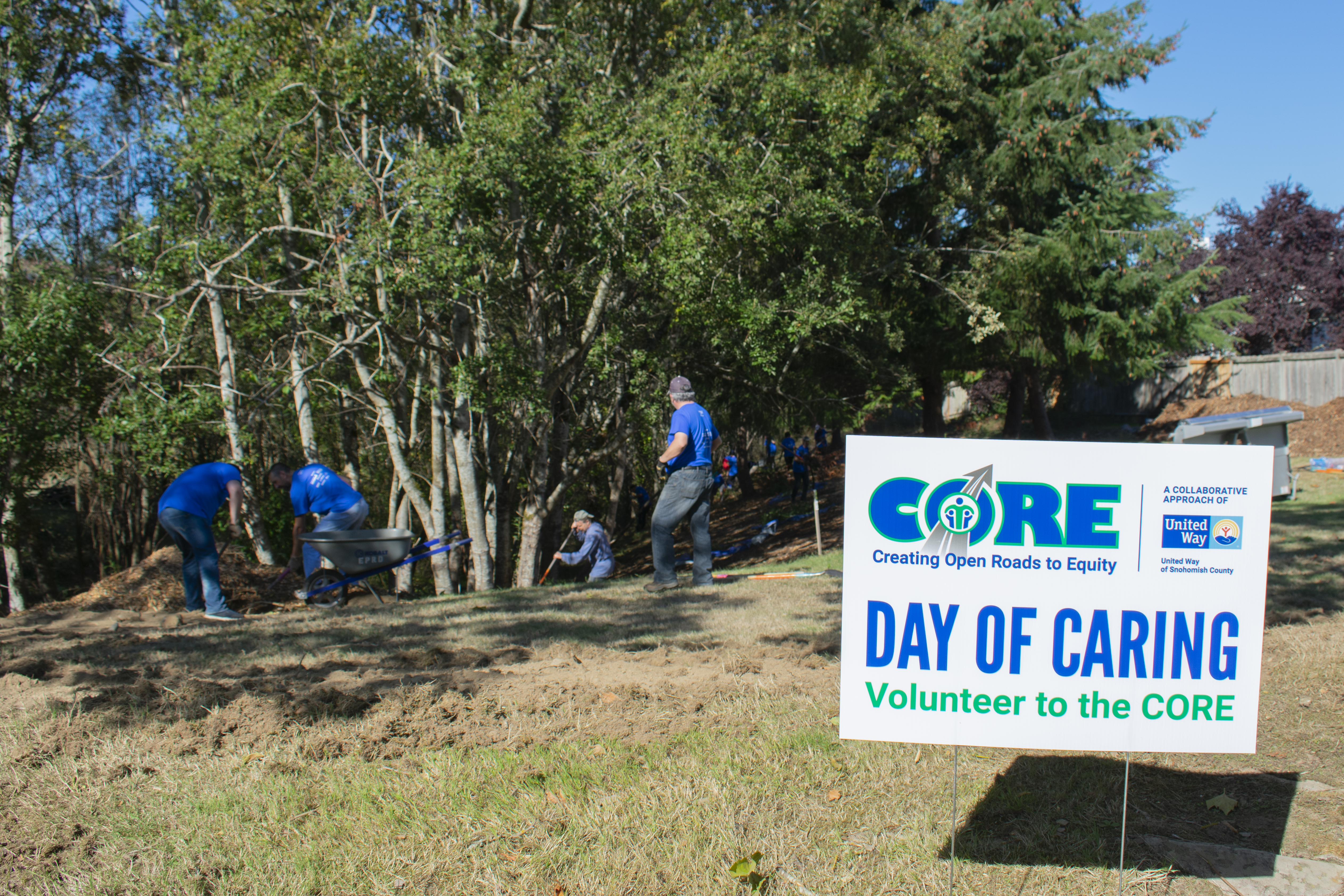 Volunteers maintaining Hannabrook Park